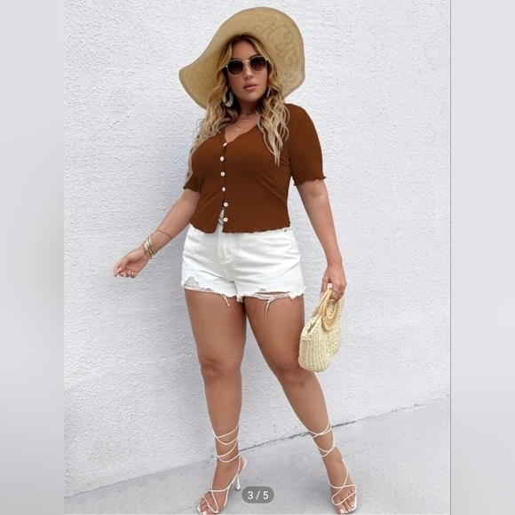 Button Front Lettuce Trim Top Size 0 XL Color: Brown - Picture 3 of 9
